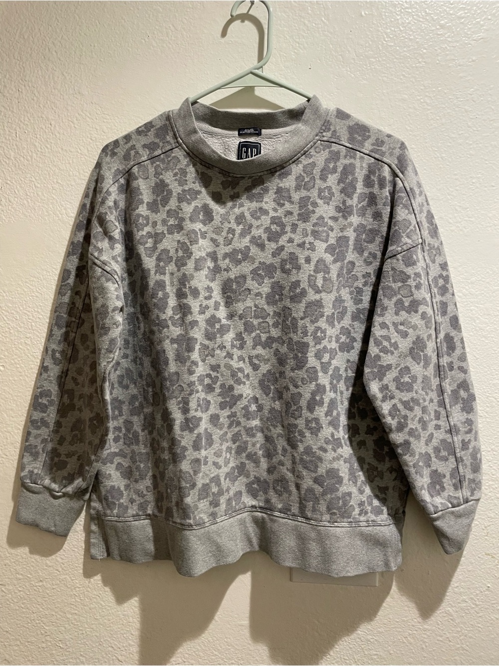 GAP Gray Leopard Print Tunic Crewneck Sweatshirt S Slouchy Cozy